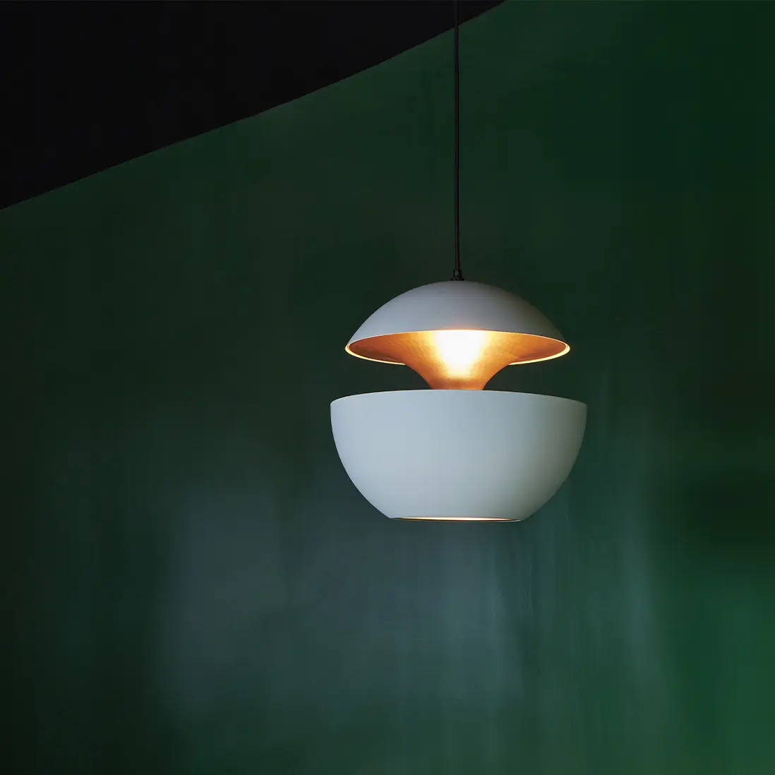 Witte hanglamp 'here comes the sun'