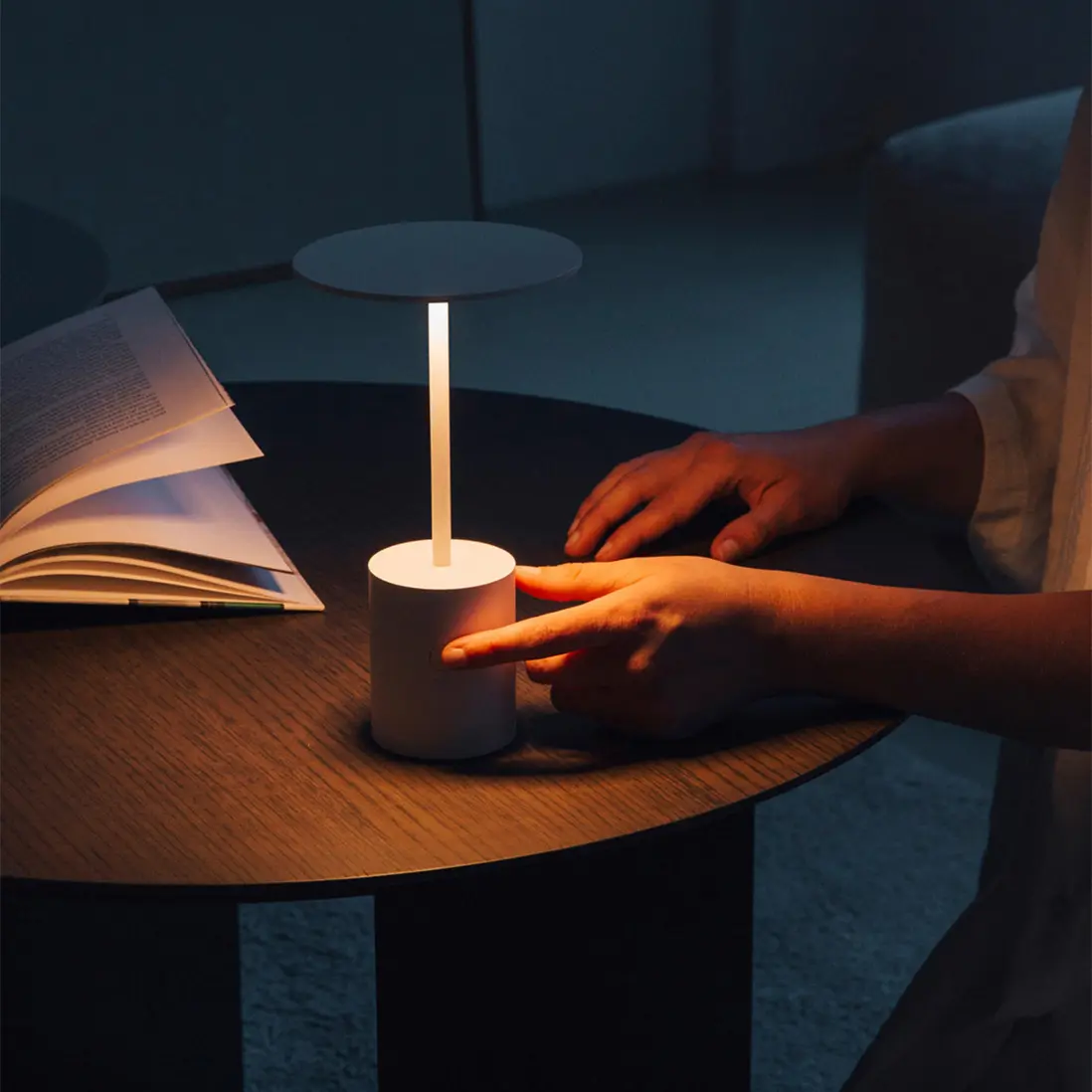 Draadloze tafellamp Yoru voor horeca 
