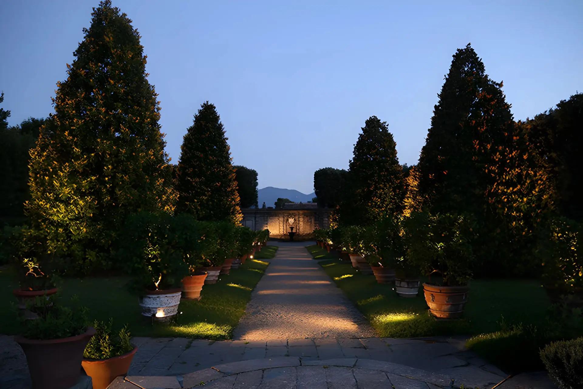 Buitenverlichting Unonovesette in tuin